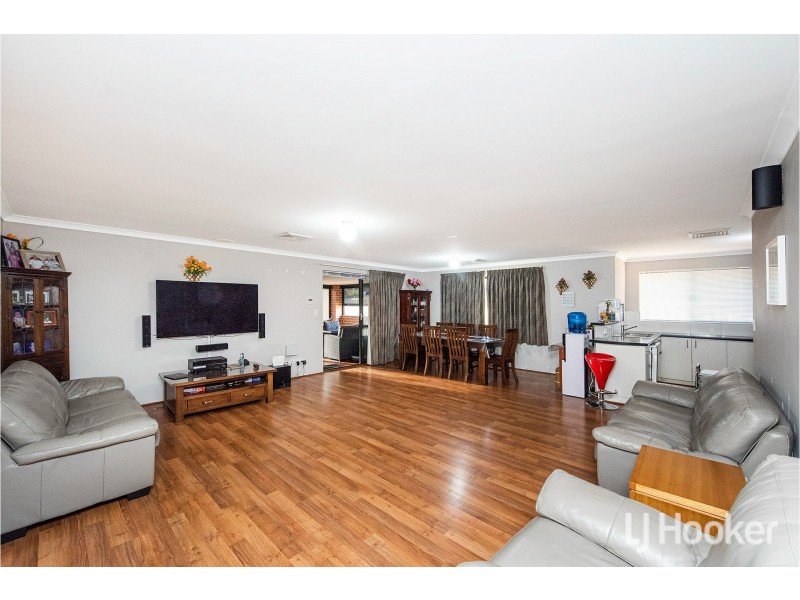 18 Philadelphia Parade, Canning Vale WA 6155