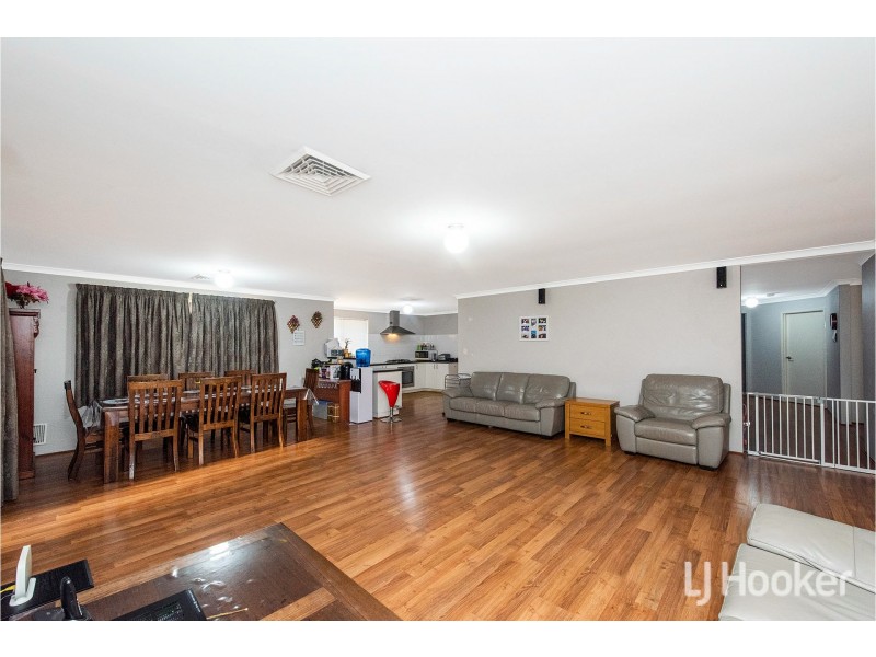 18 Philadelphia Parade, Canning Vale WA 6155