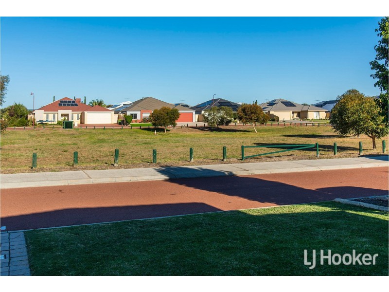 18 Philadelphia Parade, Canning Vale WA 6155