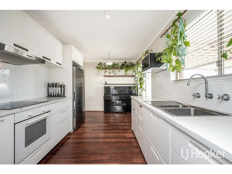 19 Dural Way, Armadale WA 6112