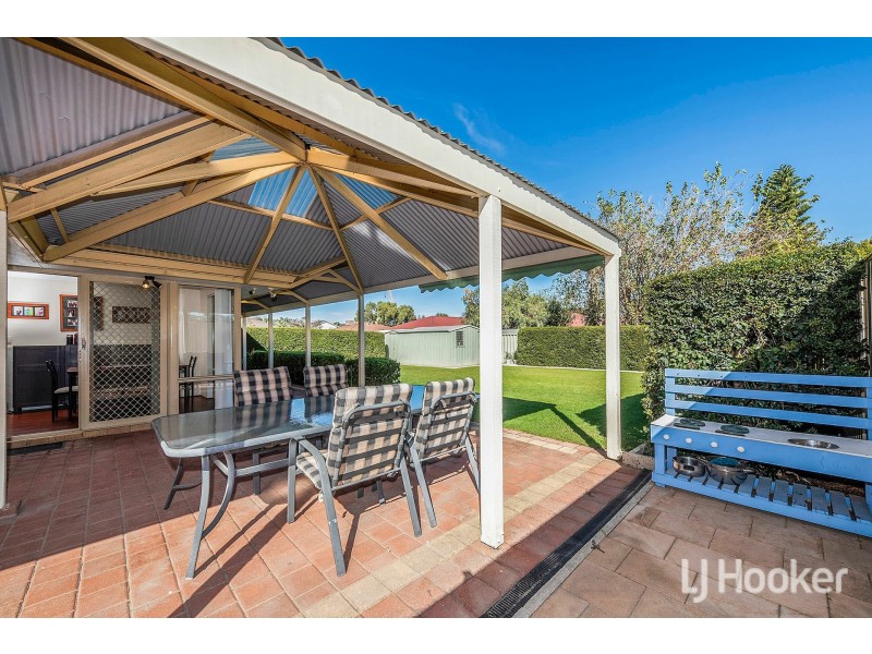 6 Quondong Close, Kenwick WA 6107