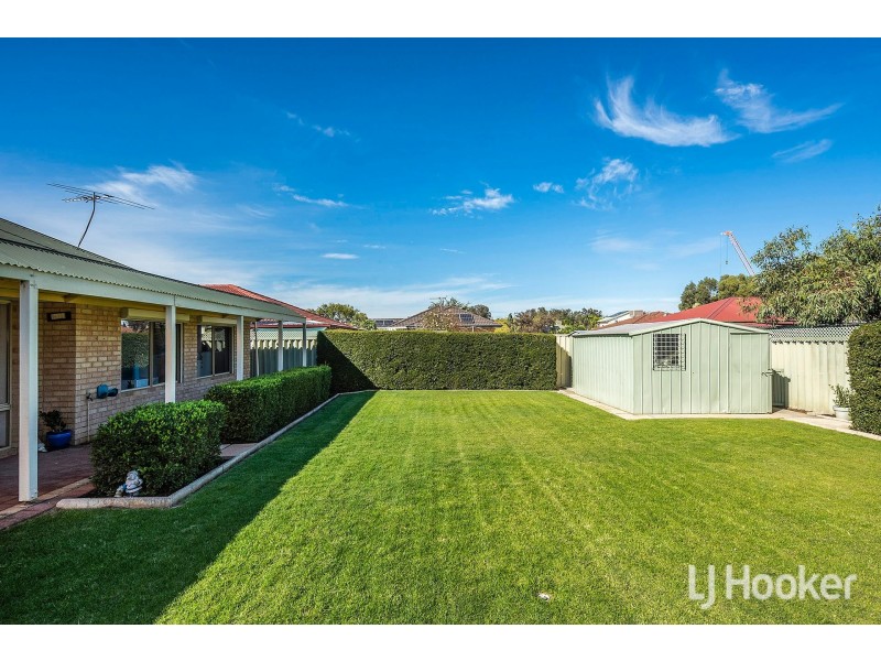 6 Quondong Close, Kenwick WA 6107