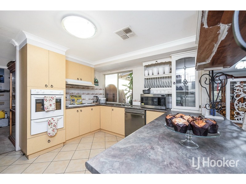 135 Palmateer Drive, Bickley WA 6076