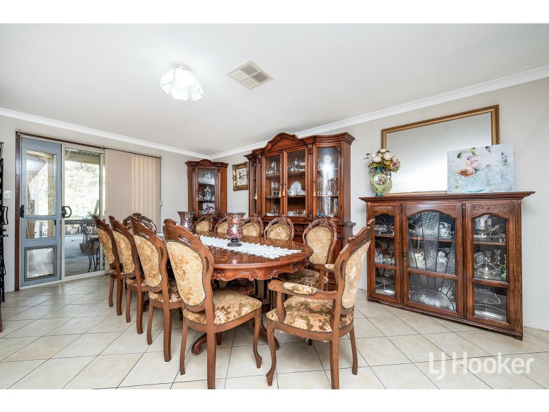 135 Palmateer Drive, Bickley WA 6076