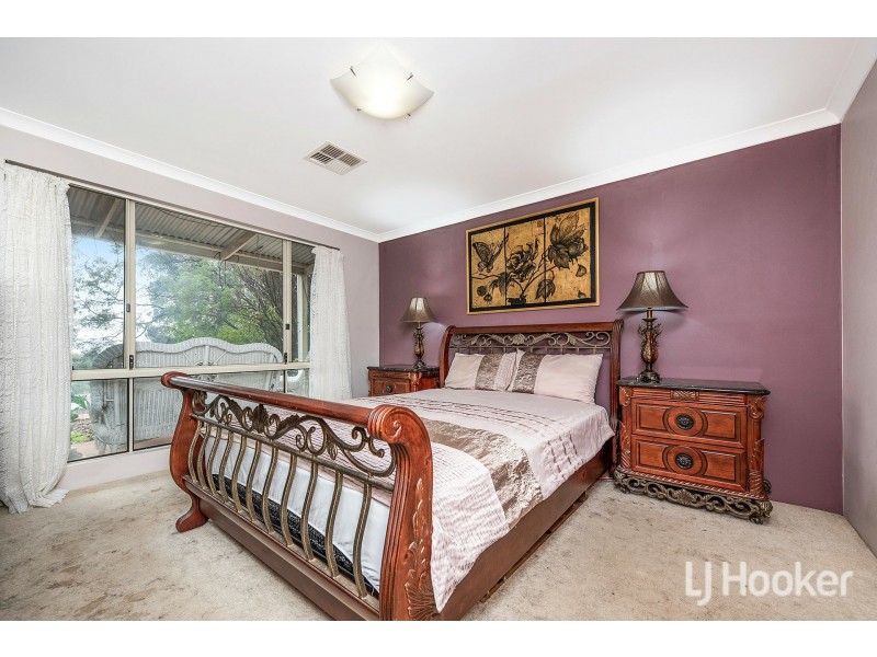 135 Palmateer Drive, Bickley WA 6076