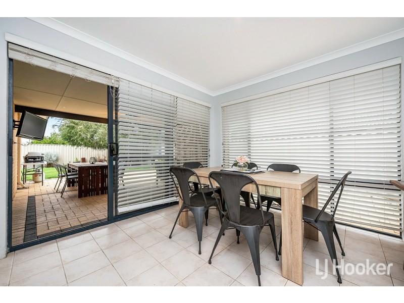 17 Abrolhos Loop, Beckenham WA 6107