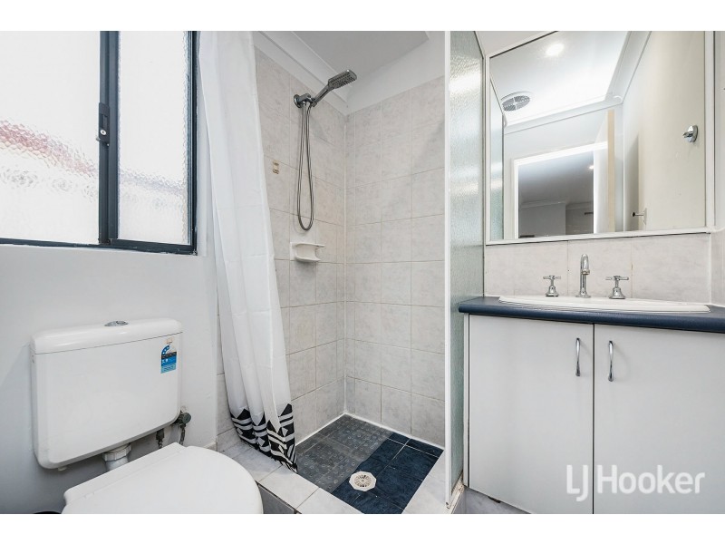 17 Abrolhos Loop, Beckenham WA 6107