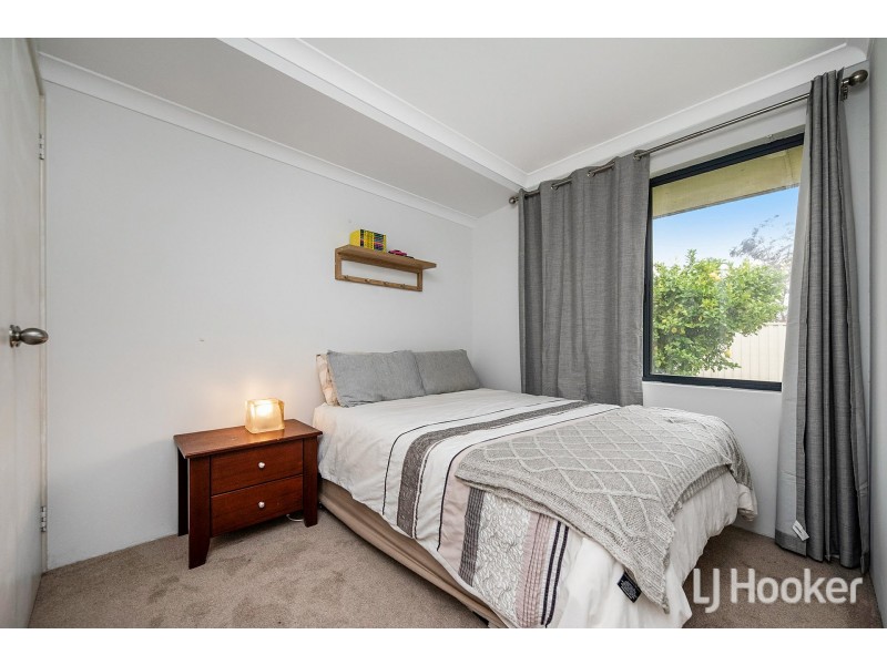 17 Abrolhos Loop, Beckenham WA 6107