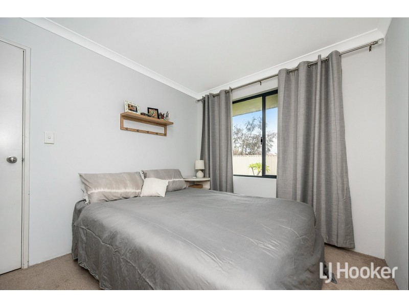 17 Abrolhos Loop, Beckenham WA 6107