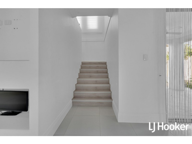 26 Gaskin Road, Kenwick WA 6107