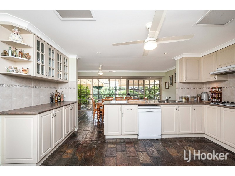 19 Helena Crescent, Thornlie WA 6108