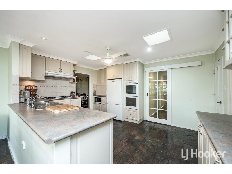 19 Helena Crescent, Thornlie WA 6108