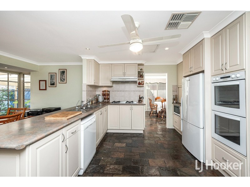 19 Helena Crescent, Thornlie WA 6108