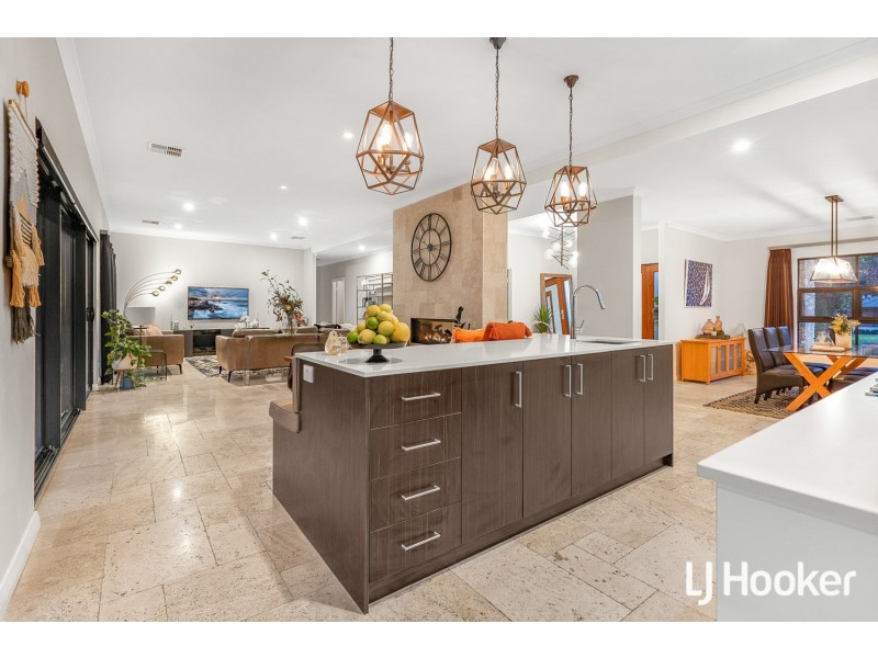 3 Fasolo Close, Lesmurdie WA 6076