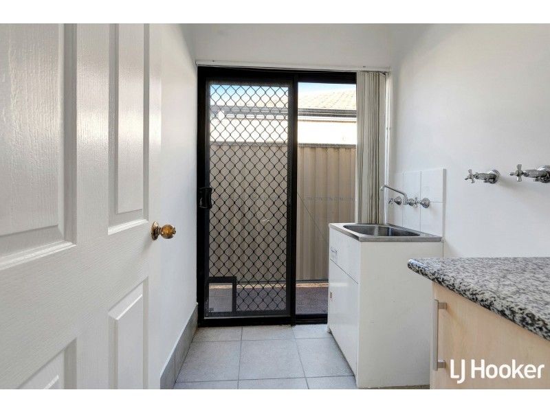 12/8 Toledo Close, Cannington WA 6107