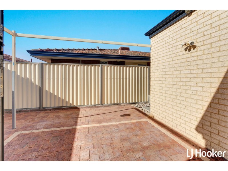 12/8 Toledo Close, Cannington WA 6107