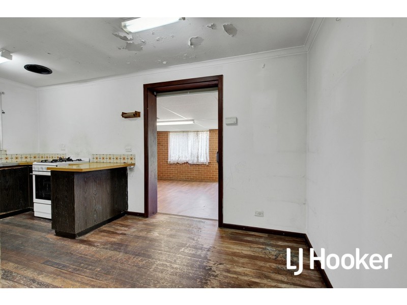 6 Dove Street, Thornlie WA 6108