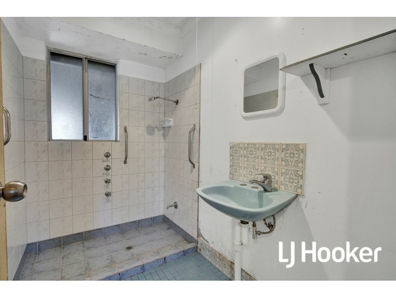 6 Dove Street, Thornlie WA 6108