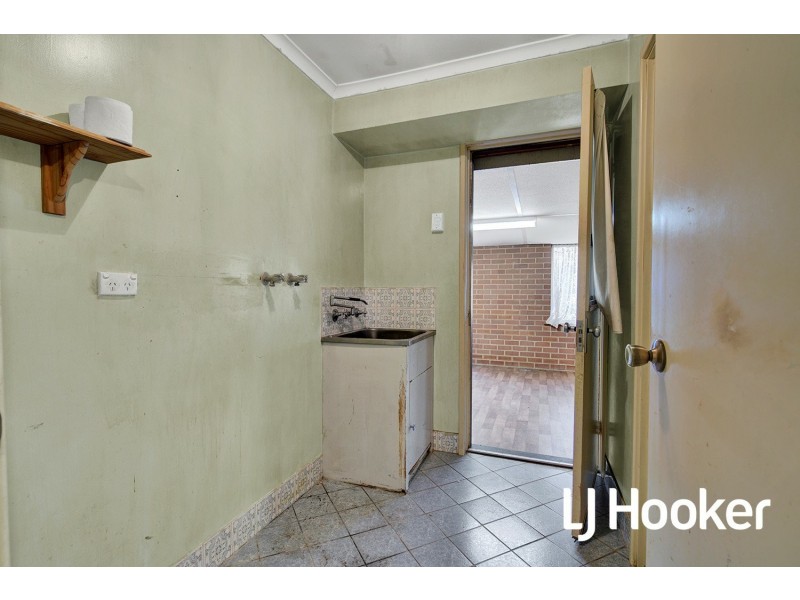 6 Dove Street, Thornlie WA 6108