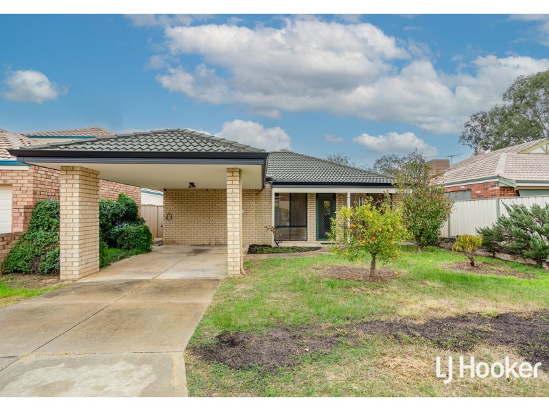 9 Manoora Place, Kenwick WA 6107