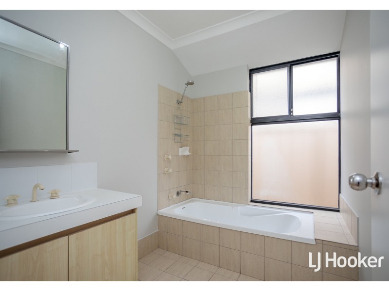 9 Manoora Place, Kenwick WA 6107