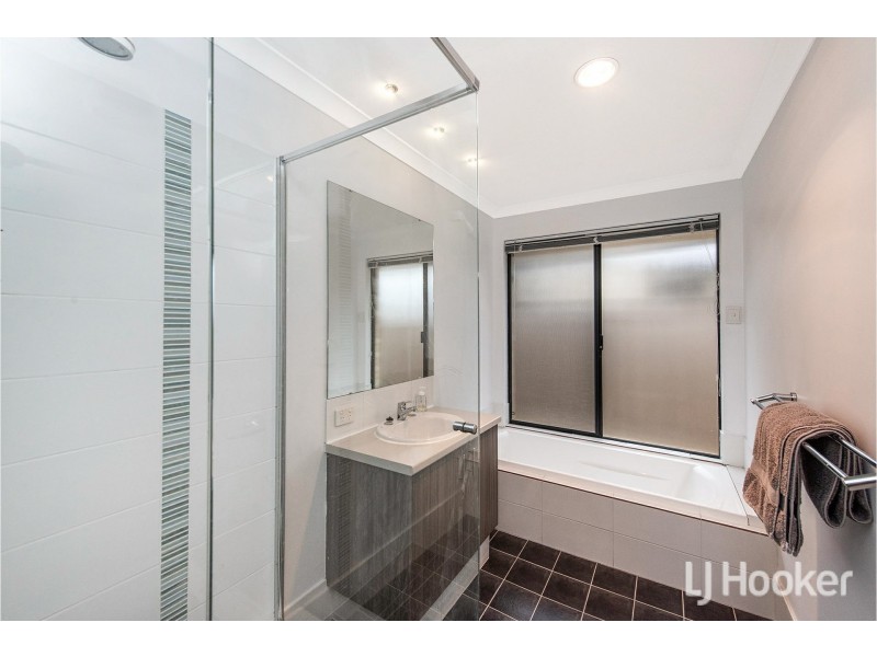 1 Amalfi Way, Canning Vale WA 6155