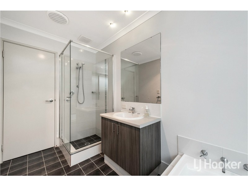 1 Amalfi Way, Canning Vale WA 6155