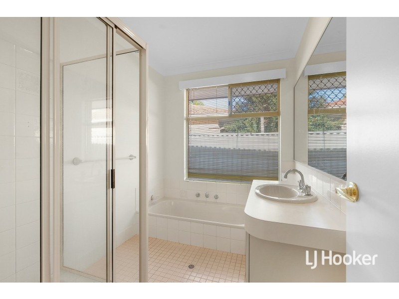 19 Wateredge Road, Thornlie WA 6108