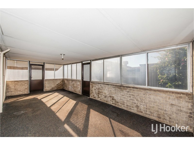 8 Fountain Way, Huntingdale WA 6110