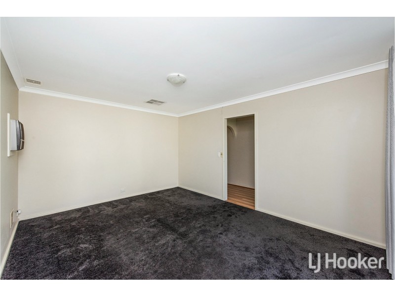 8 Fountain Way, Huntingdale WA 6110