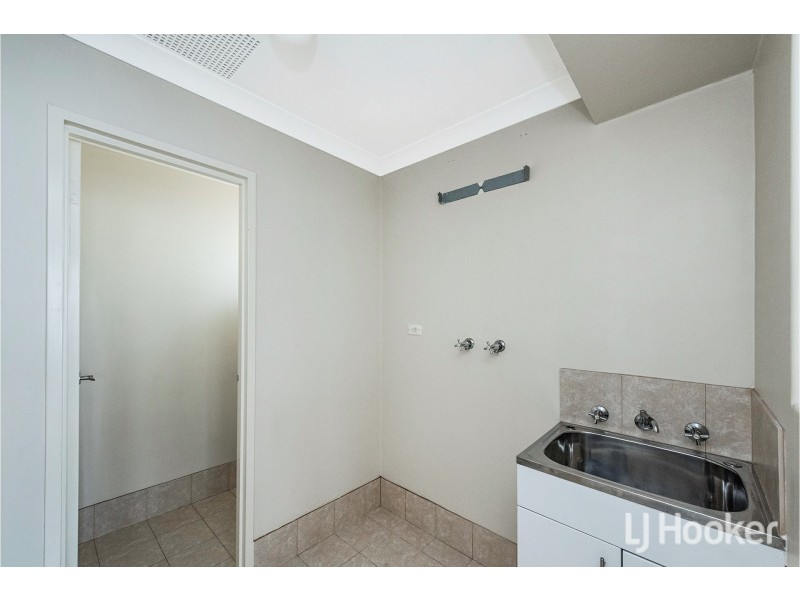 8 Fountain Way, Huntingdale WA 6110