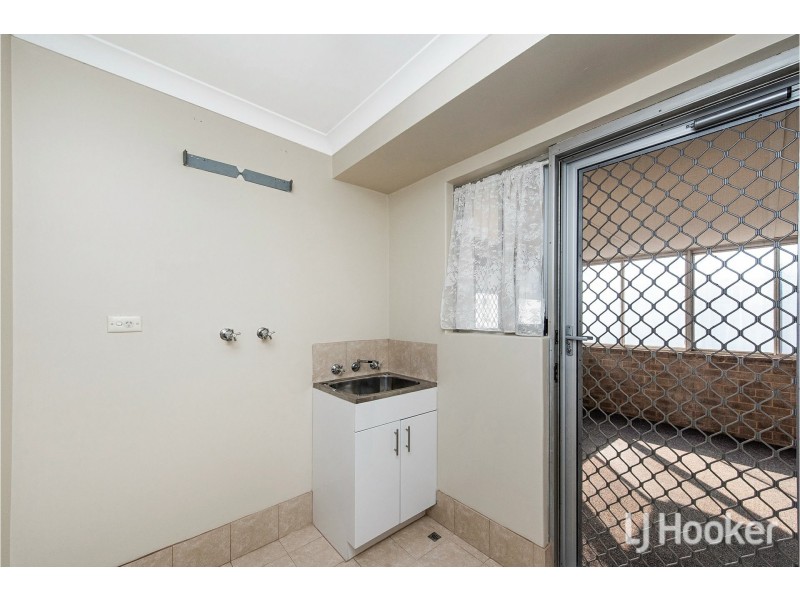 8 Fountain Way, Huntingdale WA 6110