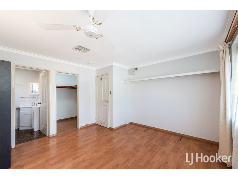 15 Rushbrook Way, Thornlie WA 6108