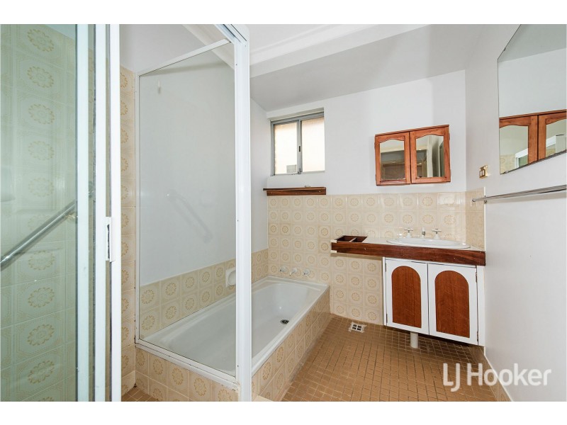 15 Rushbrook Way, Thornlie WA 6108