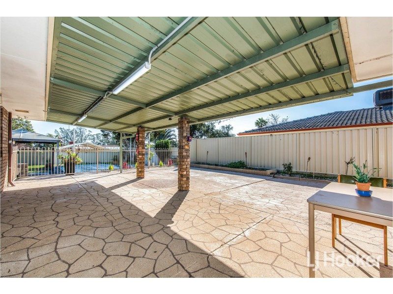 15 Rushbrook Way, Thornlie WA 6108