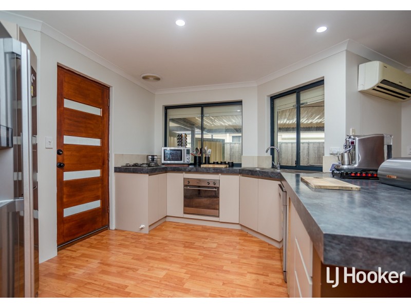 7 Donegal Court, Seville Grove WA 6112