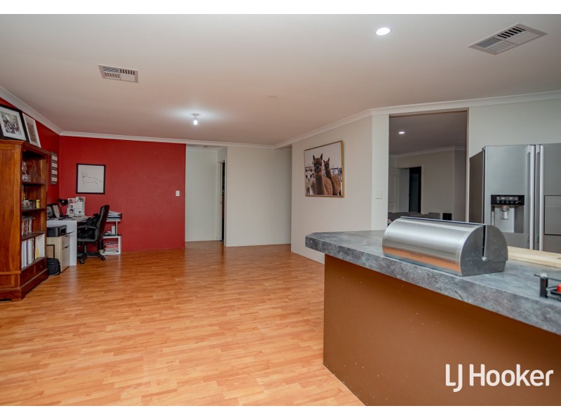 7 Donegal Court, Seville Grove WA 6112