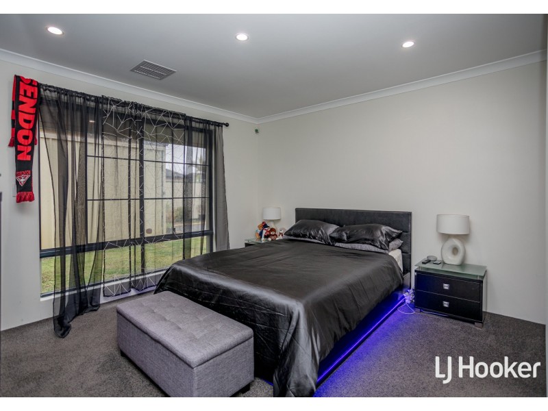 7 Donegal Court, Seville Grove WA 6112