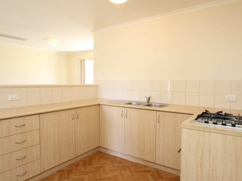 2/36 Streich Avenue, Kelmscott WA 6111