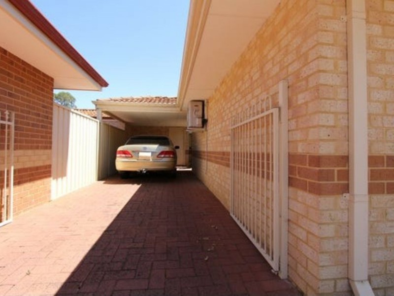 2/36 Streich Avenue, Kelmscott WA 6111