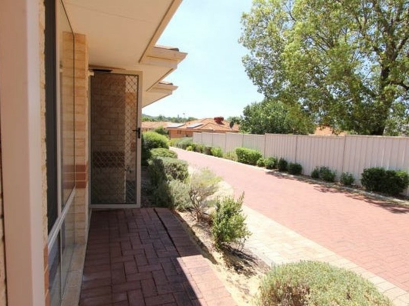 2/36 Streich Avenue, Kelmscott WA 6111