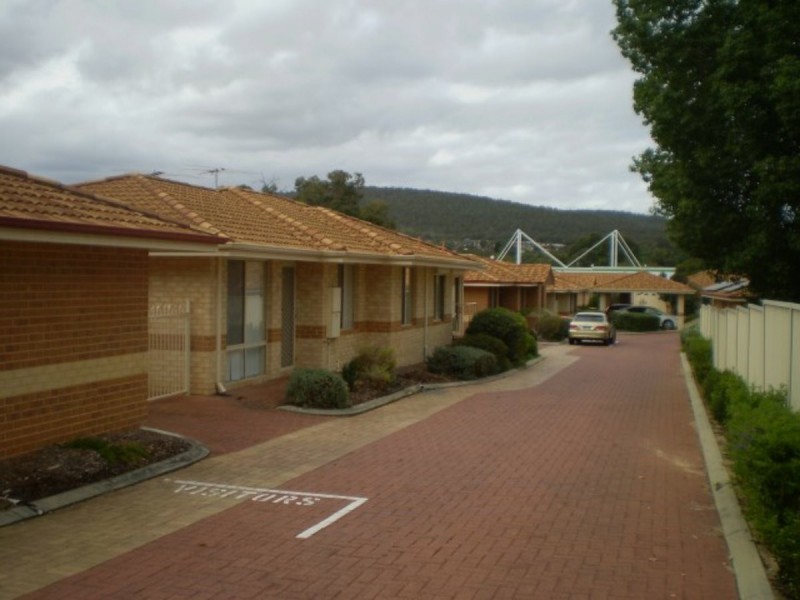 2/36 Streich Avenue, Kelmscott WA 6111