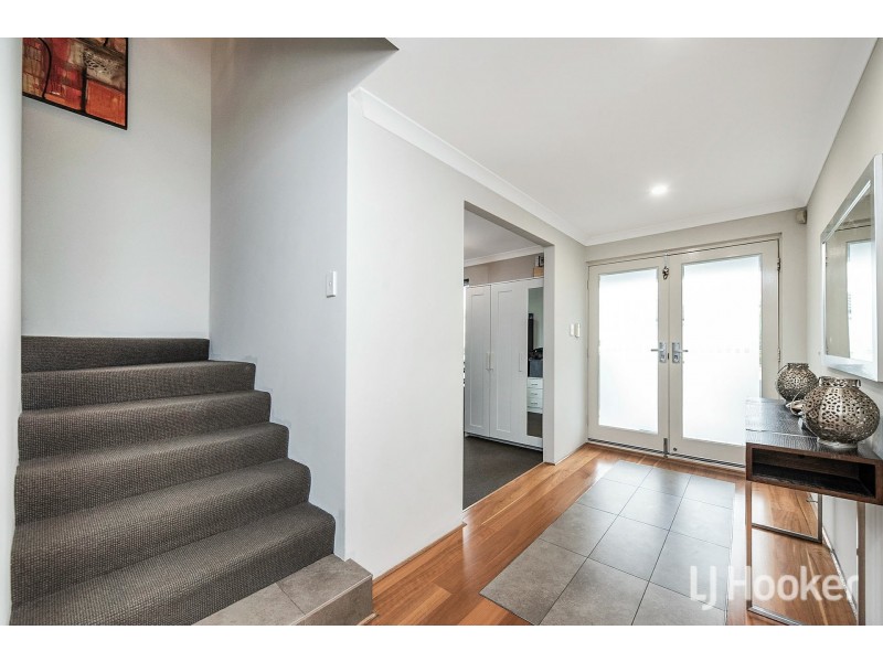 8 Bruny Meander, Wandi WA 6167