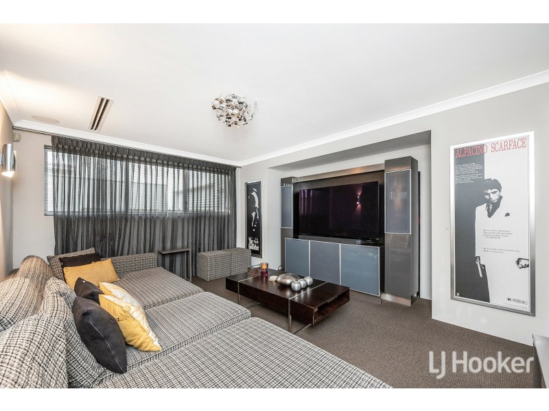 8 Bruny Meander, Wandi WA 6167