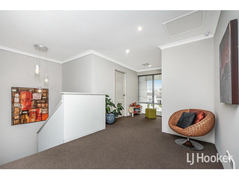8 Bruny Meander, Wandi WA 6167
