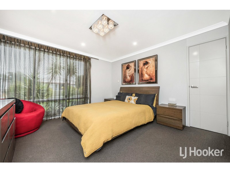 8 Bruny Meander, Wandi WA 6167