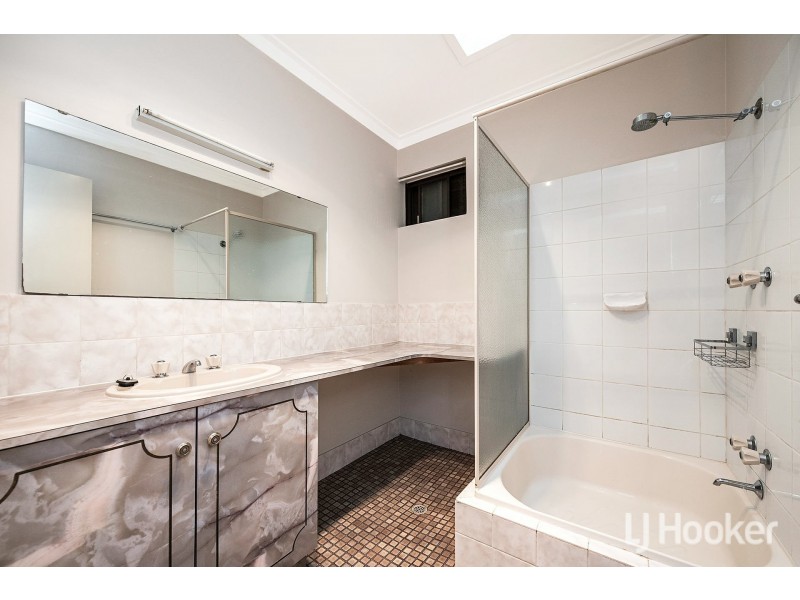 8 Station Street, Gosnells WA 6110