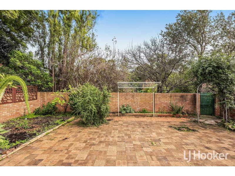 8 Station Street, Gosnells WA 6110