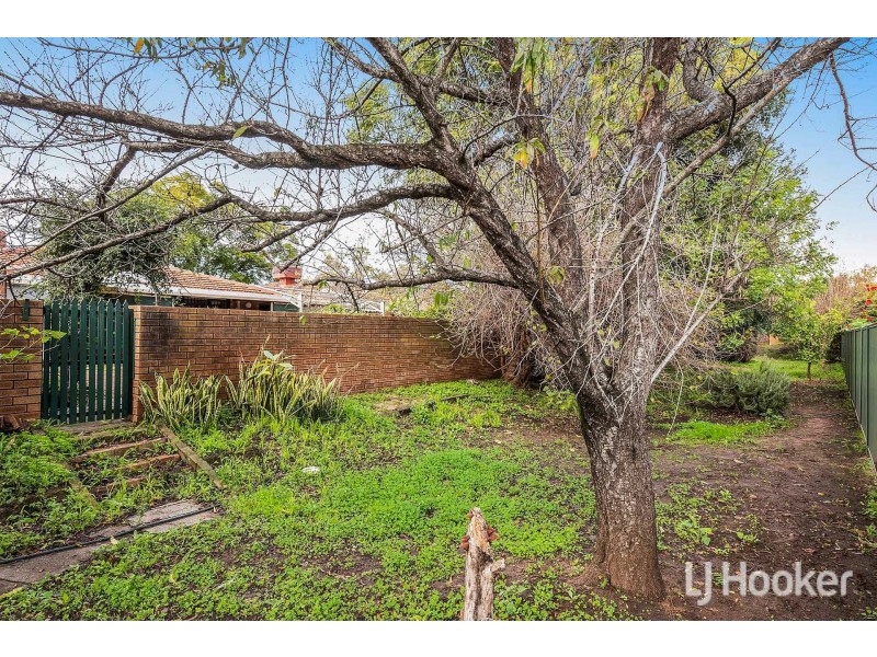 8 Station Street, Gosnells WA 6110