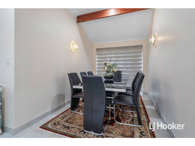 7 Reveley Close, Seville Grove WA 6112